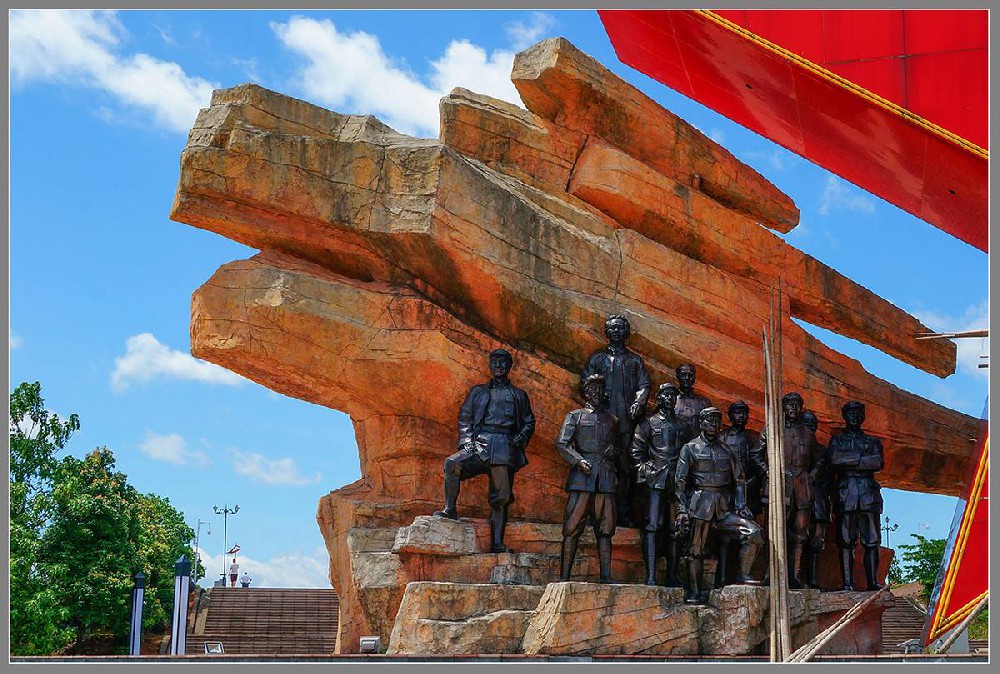 江西瑞金：担保公司信用担保助力建筑业持续健康发展